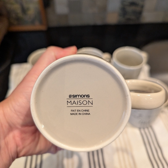 La Vie Eat Belle Mugs From Simons - Picture 5 of 5